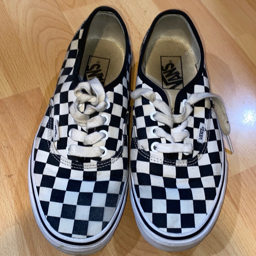 VANS Authentic Black & White Checker Canvas Men Size 6 Women size 7.5